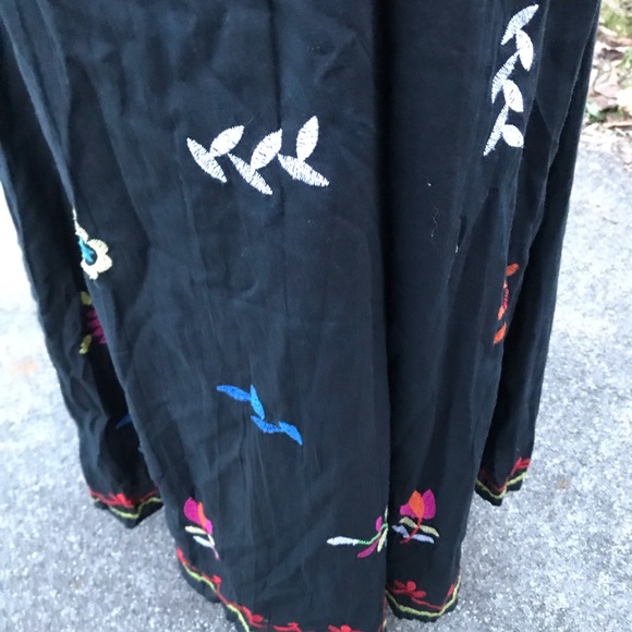 NDS black with machine embroidery maxi skirt size M - Picture 5 of 7